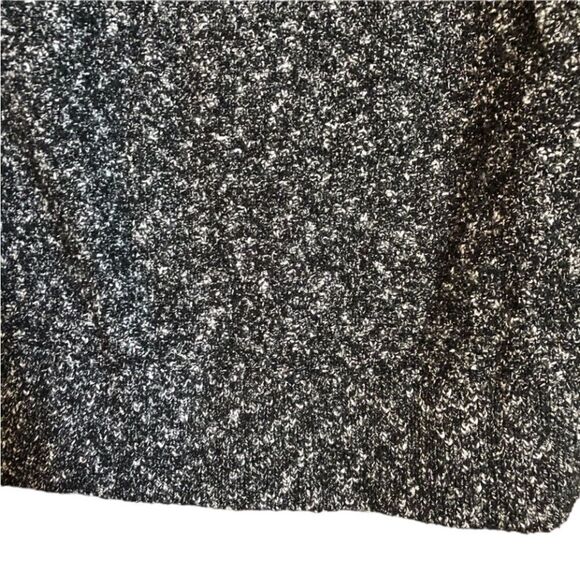 L.l.‎ Bean black & white knit sweater. Size small - Picture 10 of 11